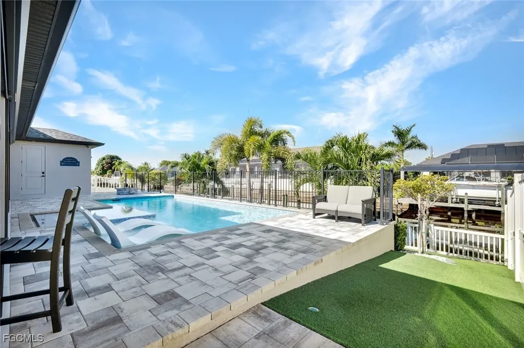 1909 SE 14th Street Cape Coral FL 33990
