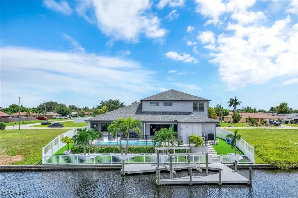 1909 SE 14th Street Cape Coral FL 33990