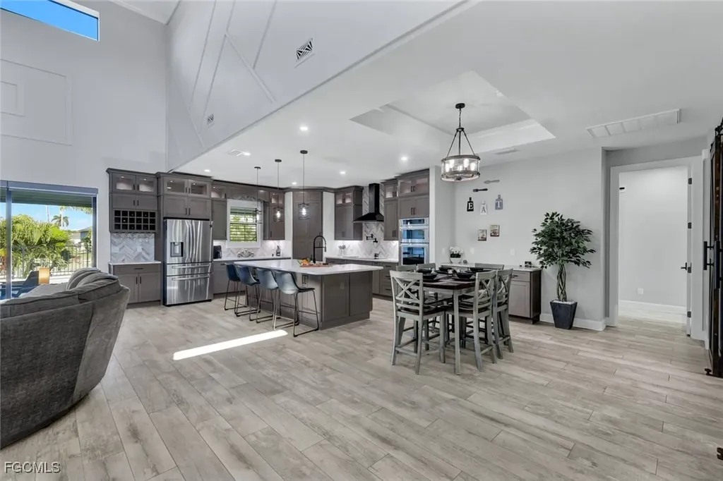 1909 SE 14th Street Cape Coral FL 33990