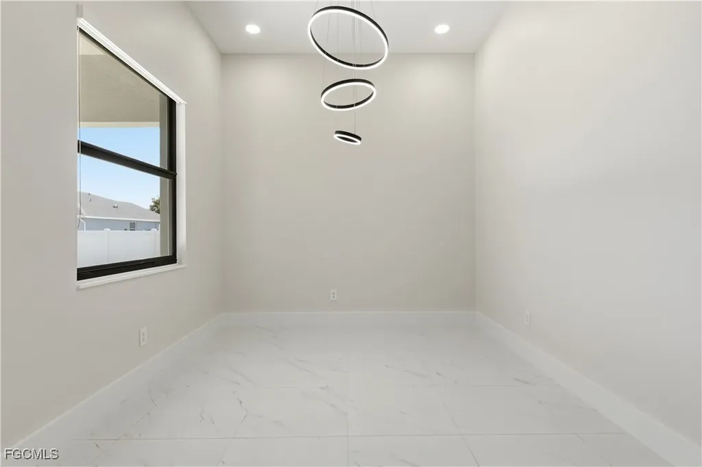 1442 NE 33rd Lane Cape Coral FL 33909