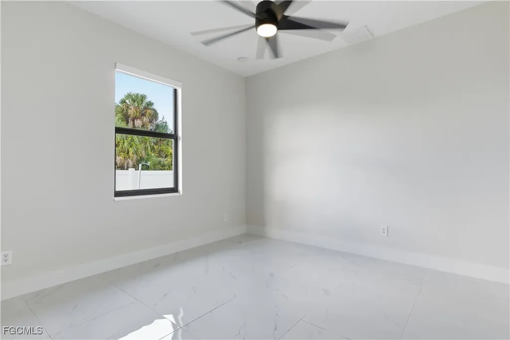 1442 NE 33rd Lane Cape Coral FL 33909