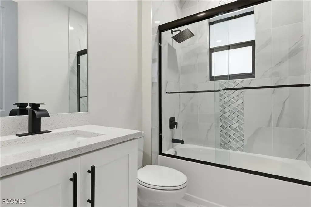 1442 NE 33rd Lane Cape Coral FL 33909
