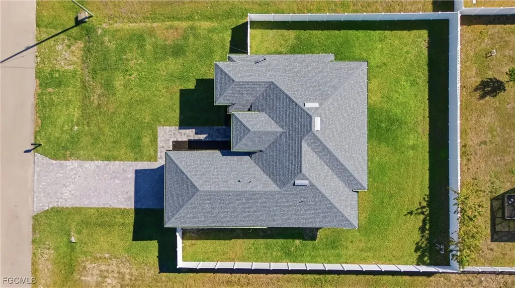 1442 NE 33rd Lane Cape Coral FL 33909