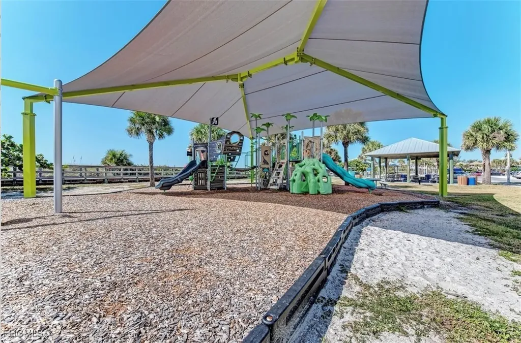 6152 Emmonsdale Street Port Charlotte FL 33981