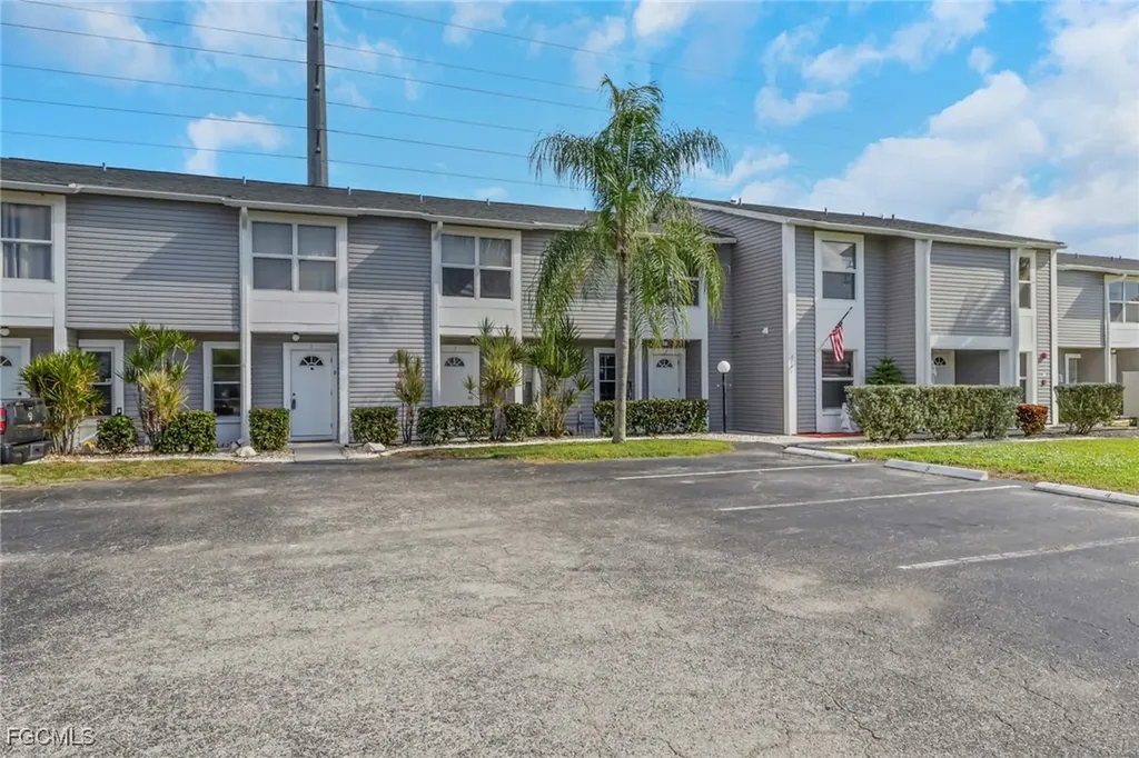 4641 SW Santa Barbara Place Cape Coral FL 33914