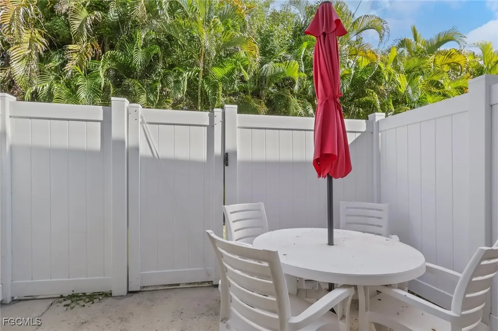 4641 SW Santa Barbara Place Cape Coral FL 33914