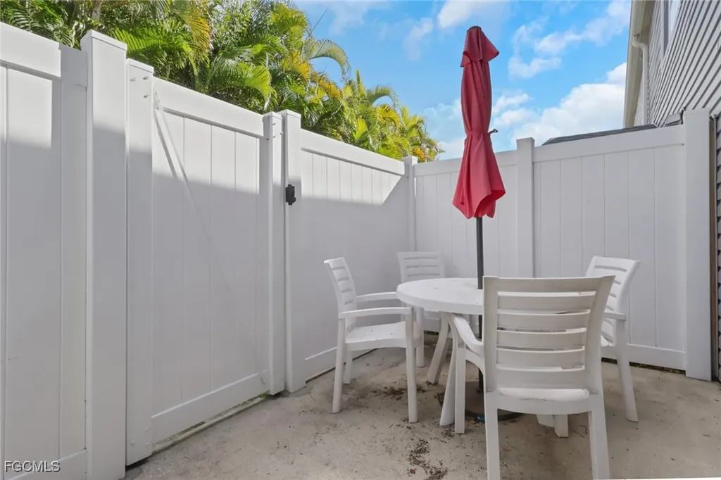 4641 SW Santa Barbara Place Cape Coral FL 33914