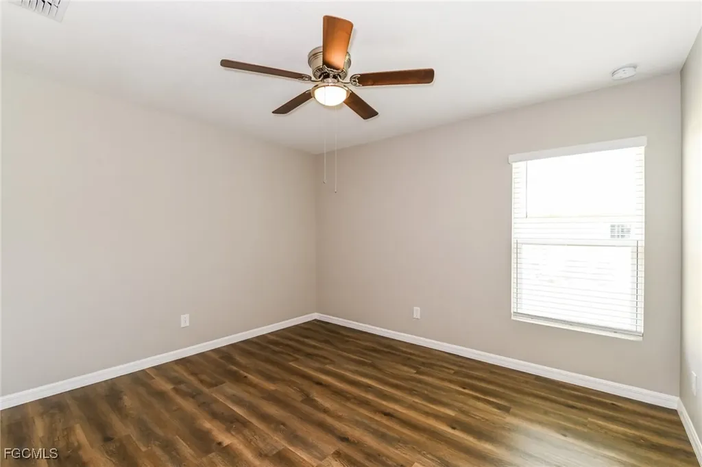 509 SW 7th Place Cape Coral FL 33991