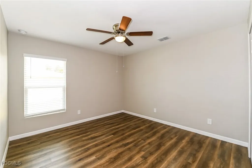 509 SW 7th Place Cape Coral FL 33991
