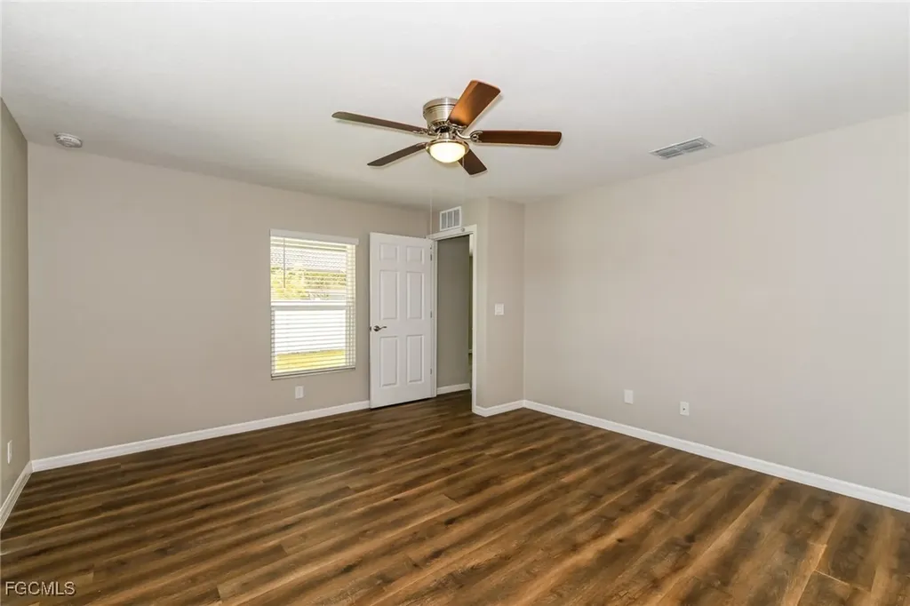 509 SW 7th Place Cape Coral FL 33991