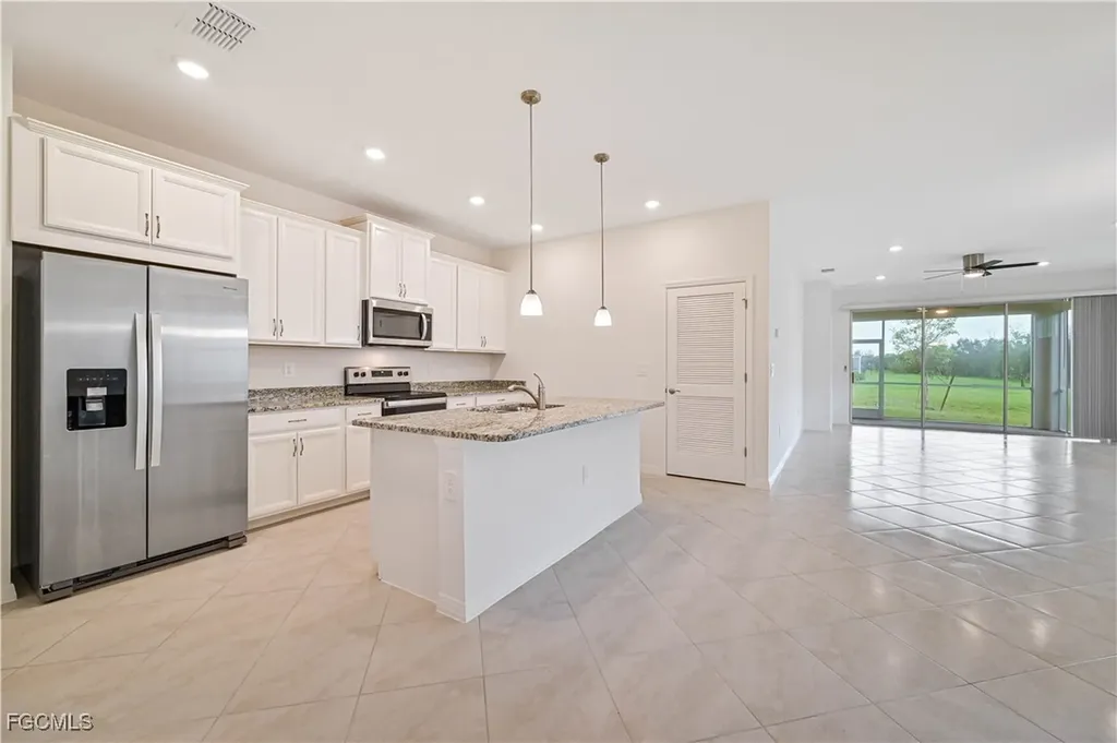4466 Dutchess Park Road Fort Myers FL 33916
