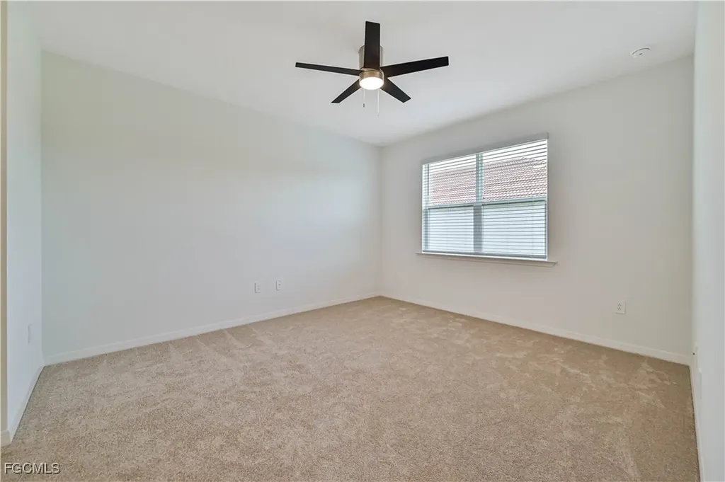 4466 Dutchess Park Road Fort Myers FL 33916