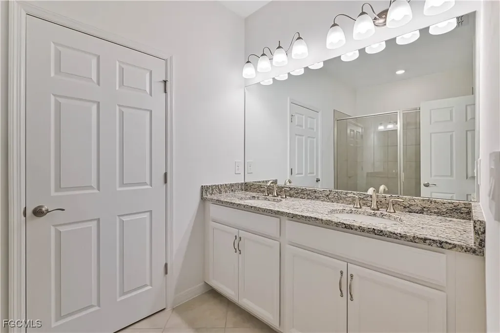 4466 Dutchess Park Road Fort Myers FL 33916