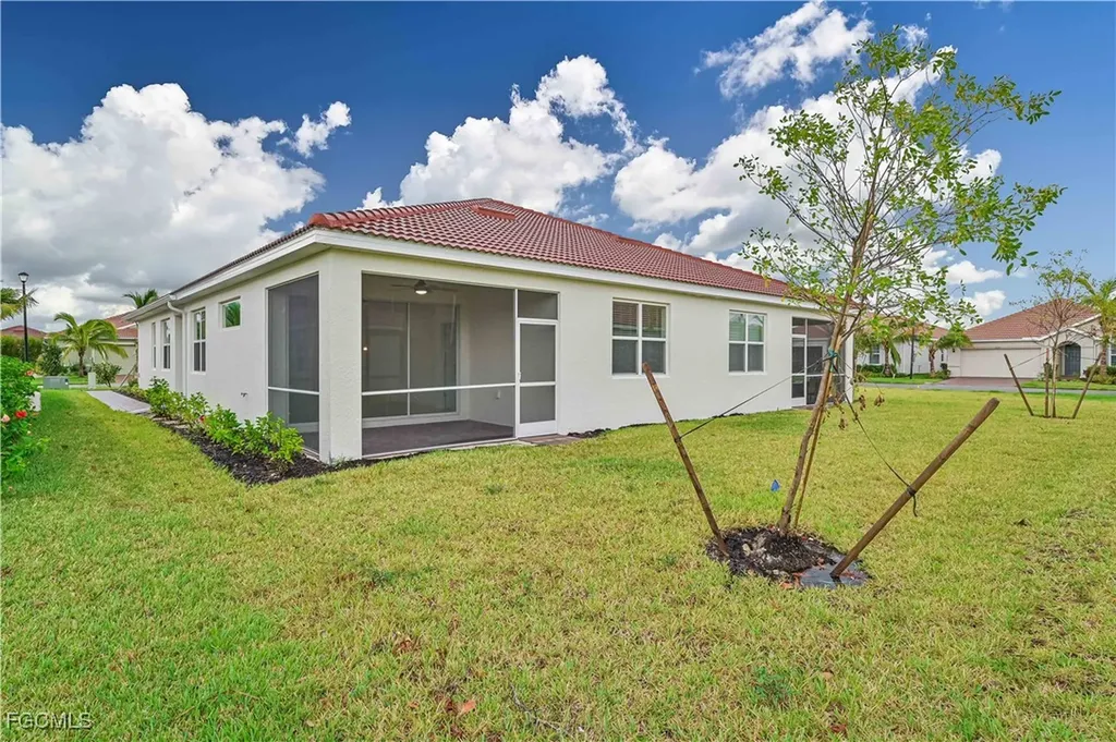 4466 Dutchess Park Road Fort Myers FL 33916