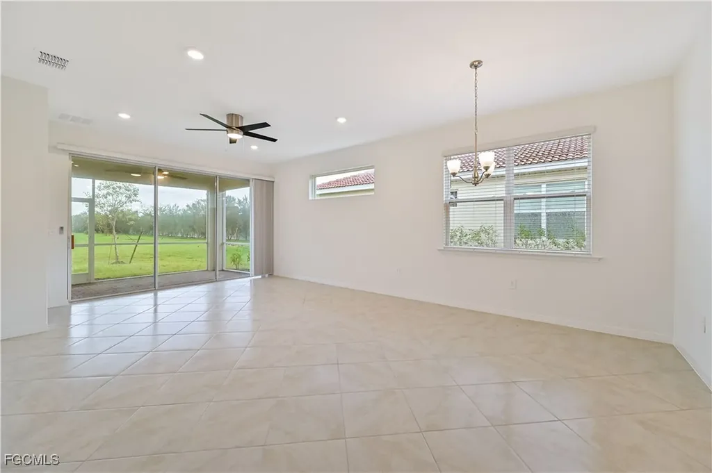 4466 Dutchess Park Road Fort Myers FL 33916