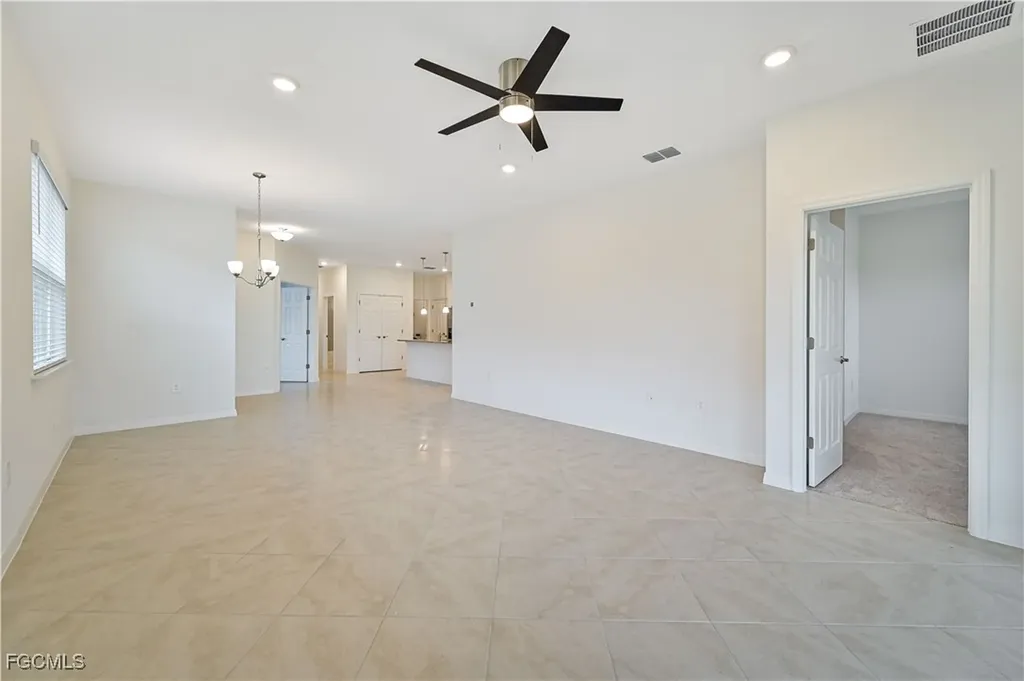 4466 Dutchess Park Road Fort Myers FL 33916