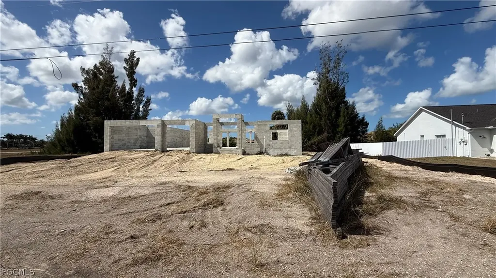 2310 NW 35th Place Cape Coral FL 33993