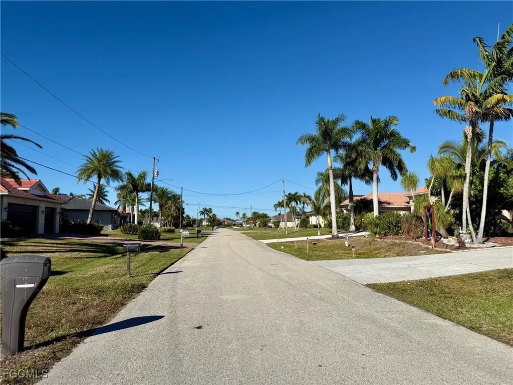 4000 SW 26th Avenue Cape Coral FL 33914