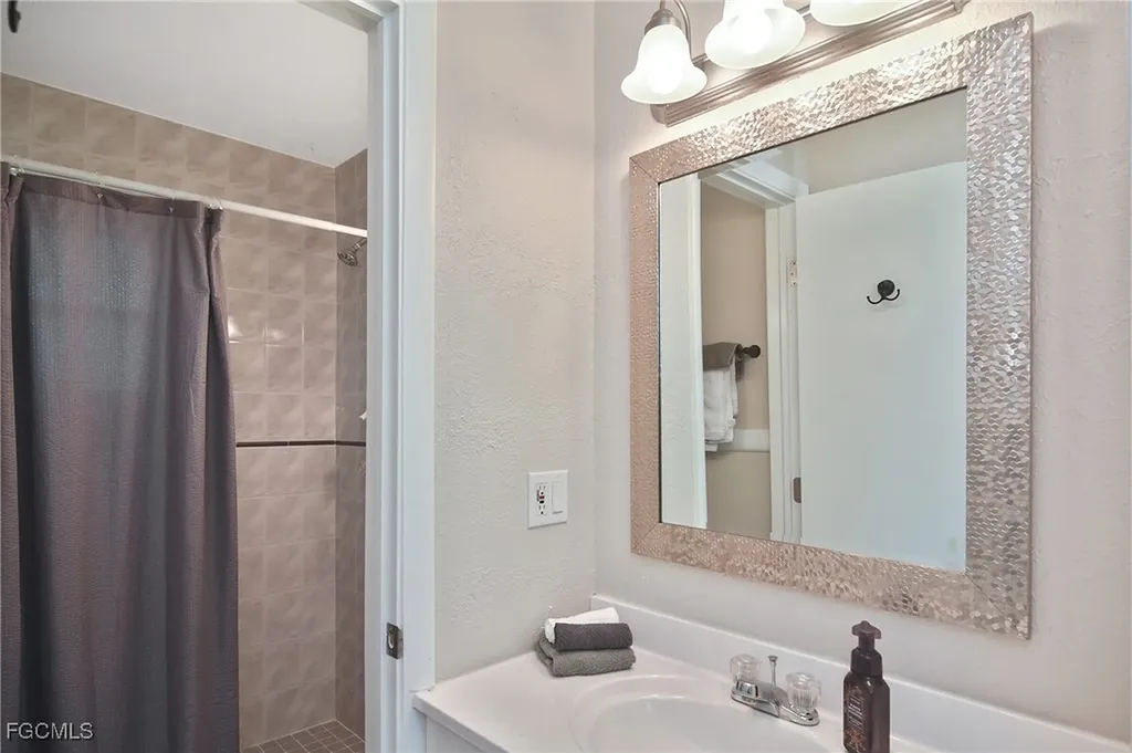 1411 Tropic Terrace North Fort Myers FL 33903