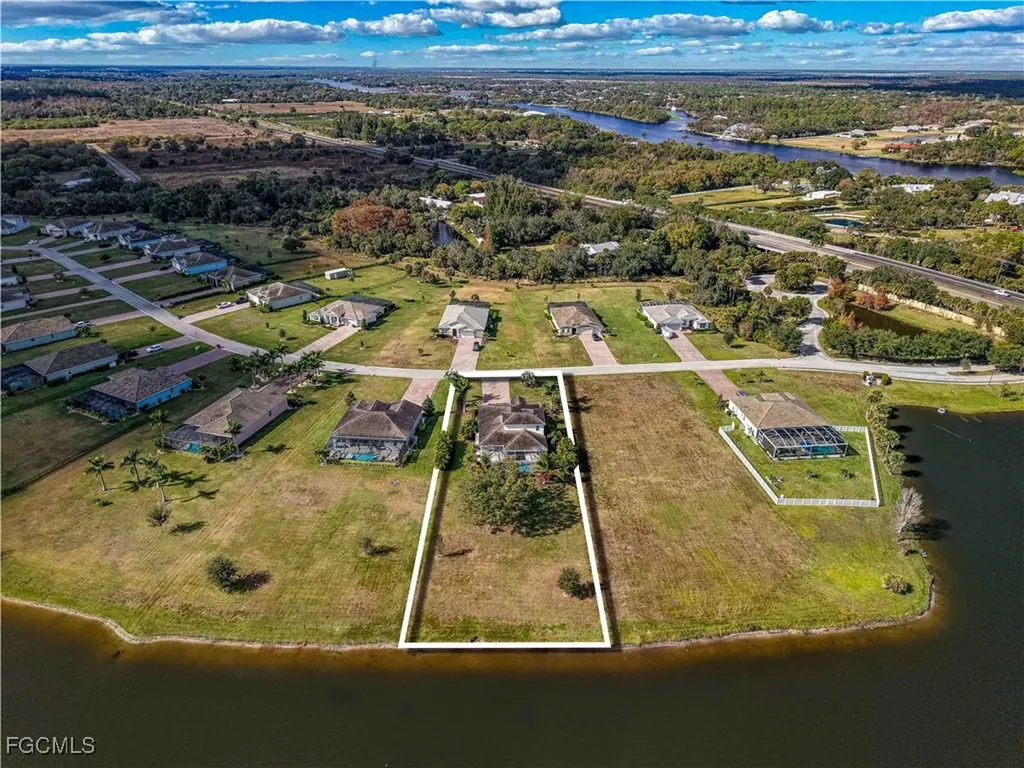 2070 Hickeys Creekside Drive Alva FL 33920