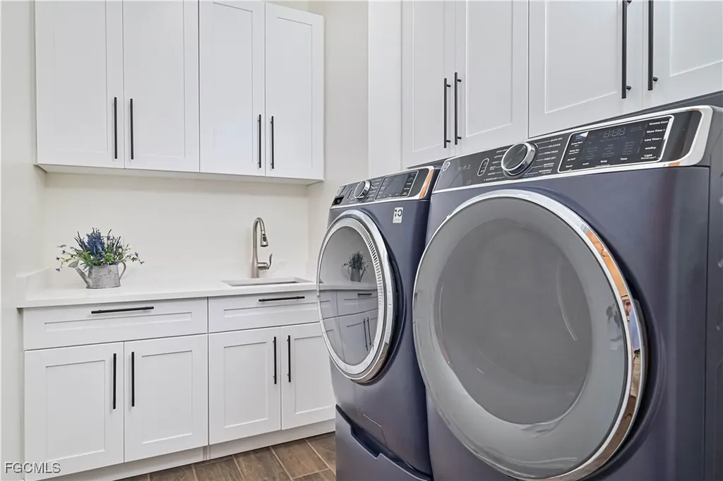 2070 Hickeys Creekside Drive Alva FL 33920