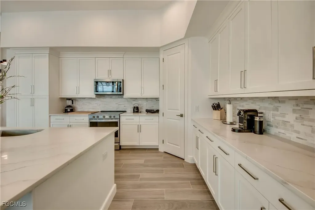 1732 SE 40th Terrace Cape Coral FL 33904