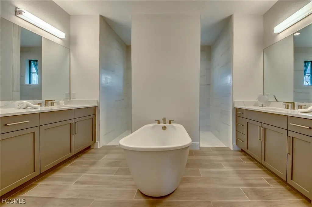 1732 SE 40th Terrace Cape Coral FL 33904