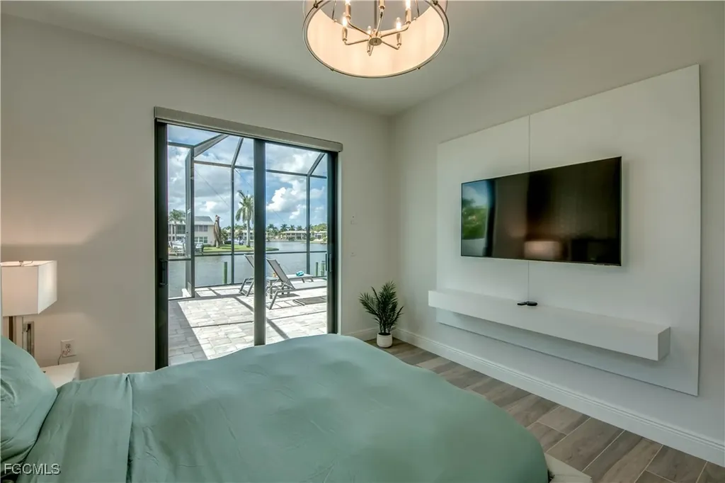 1732 SE 40th Terrace Cape Coral FL 33904