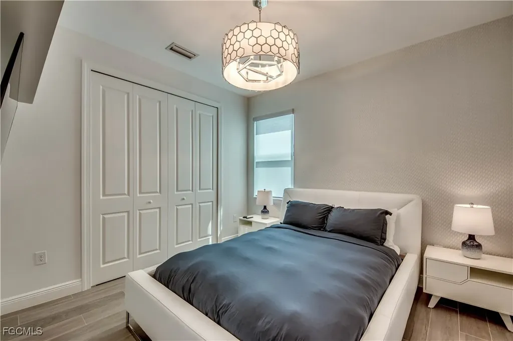 1732 SE 40th Terrace Cape Coral FL 33904