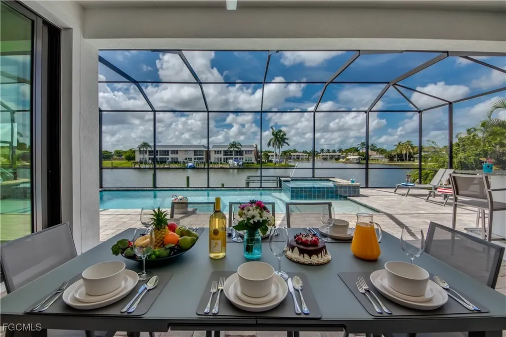 1732 SE 40th Terrace Cape Coral FL 33904