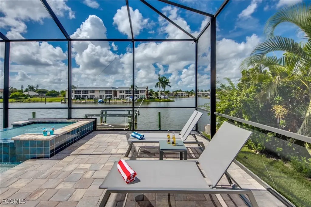 1732 SE 40th Terrace Cape Coral FL 33904