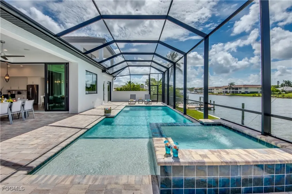1732 SE 40th Terrace Cape Coral FL 33904