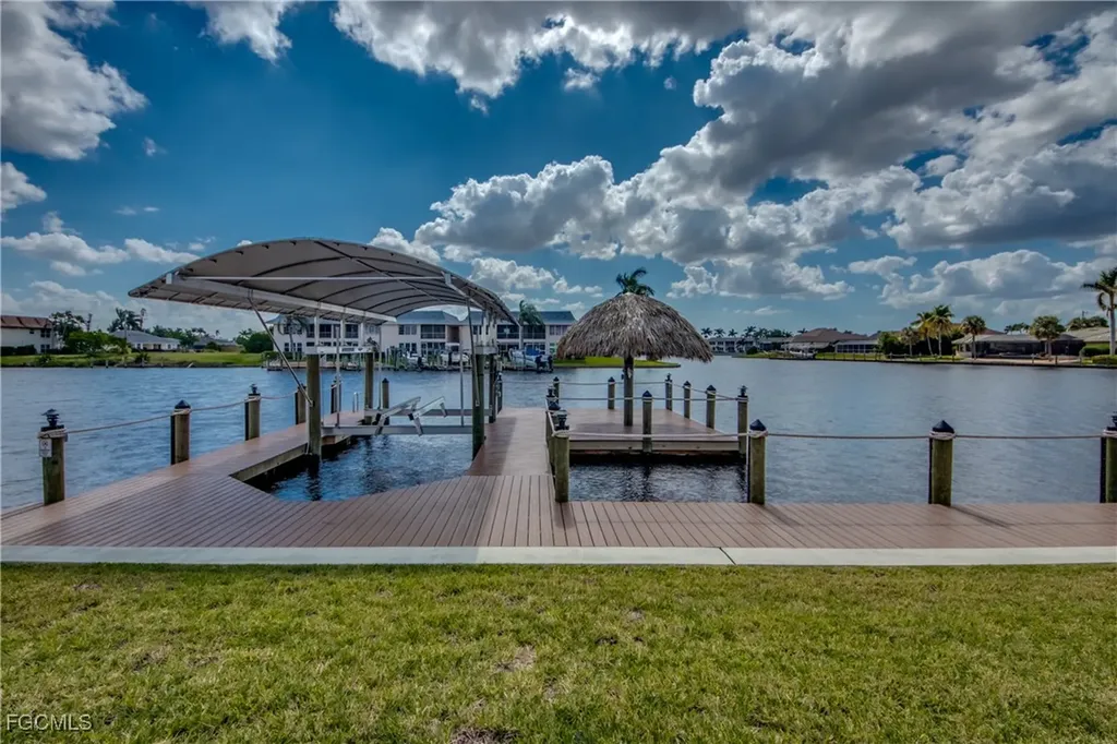 1732 SE 40th Terrace Cape Coral FL 33904