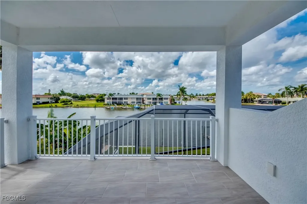 1732 SE 40th Terrace Cape Coral FL 33904
