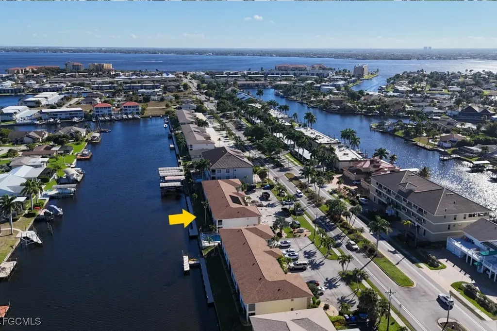 1705 Beach Parkway Cape Coral FL 33904