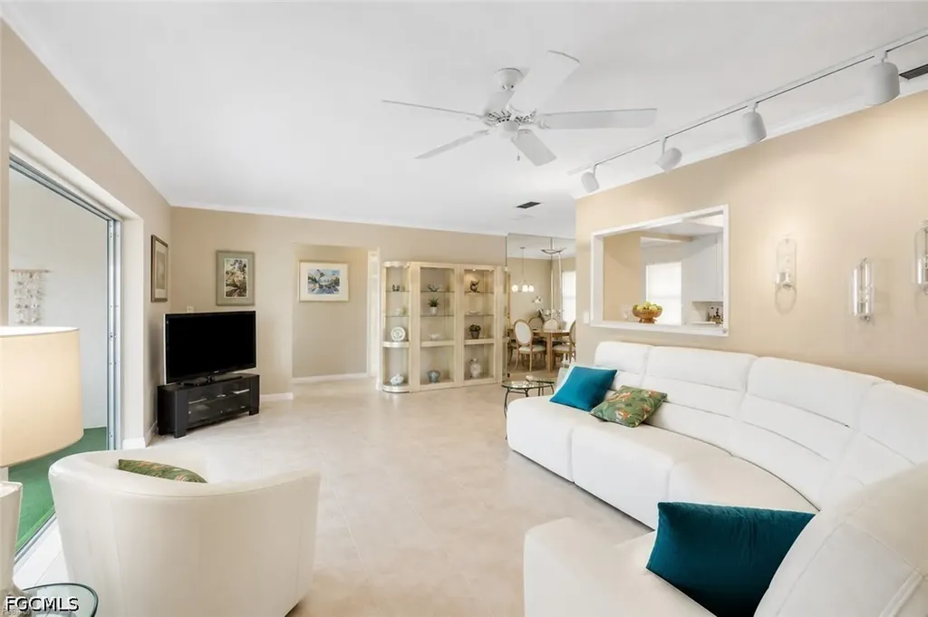 1705 Beach Parkway Cape Coral FL 33904