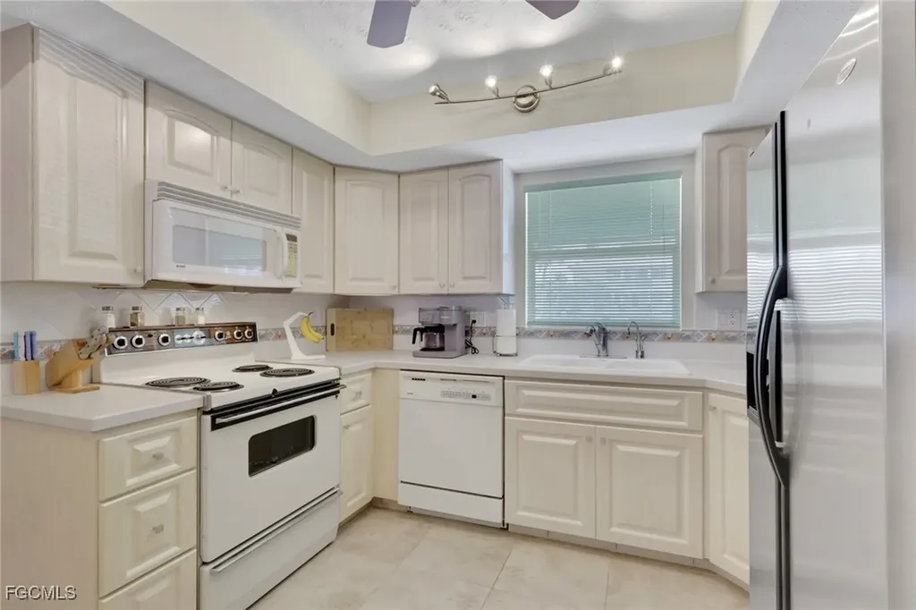 1705 Beach Parkway Cape Coral FL 33904