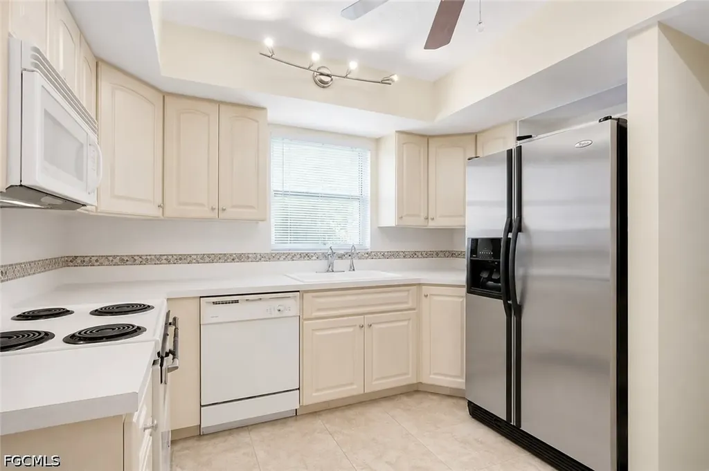 1705 Beach Parkway Cape Coral FL 33904
