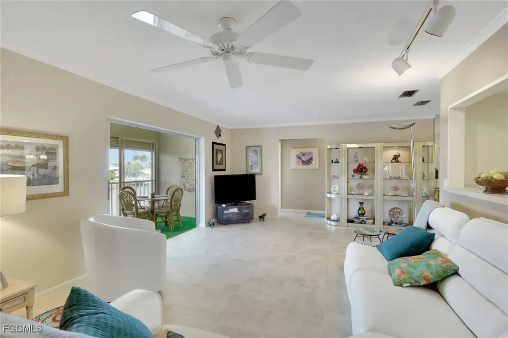 1705 Beach Parkway Cape Coral FL 33904