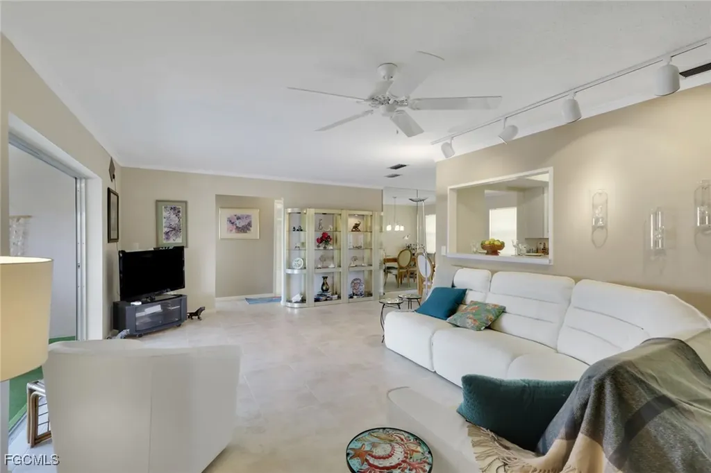 1705 Beach Parkway Cape Coral FL 33904
