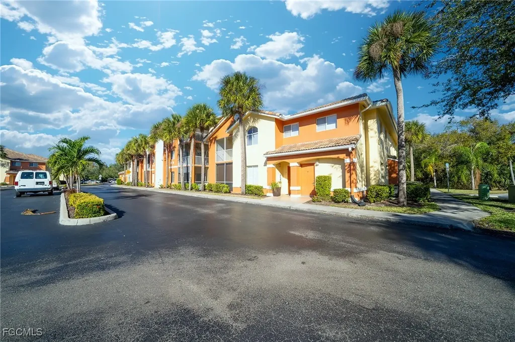6361 Aragon Way Fort Myers FL 33966