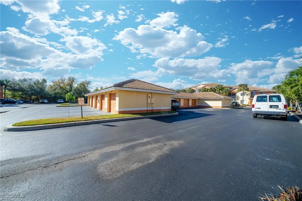 6361 Aragon Way Fort Myers FL 33966