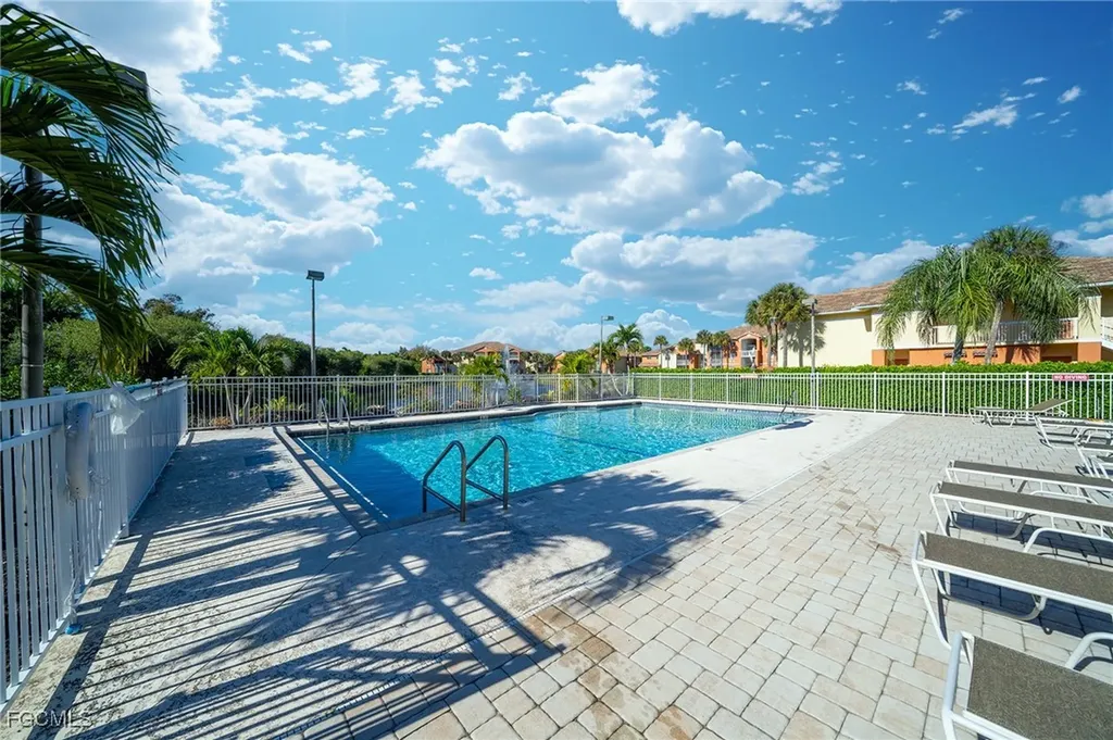 6361 Aragon Way Fort Myers FL 33966