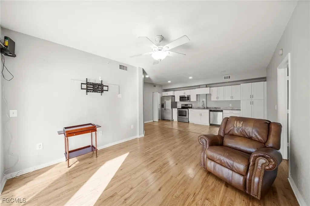 6361 Aragon Way Fort Myers FL 33966
