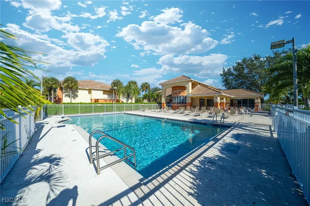 6361 Aragon Way Fort Myers FL 33966