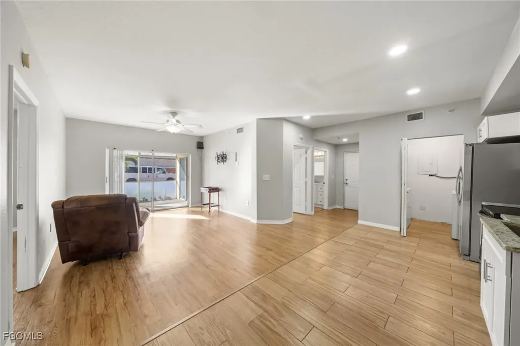 6361 Aragon Way Fort Myers FL 33966