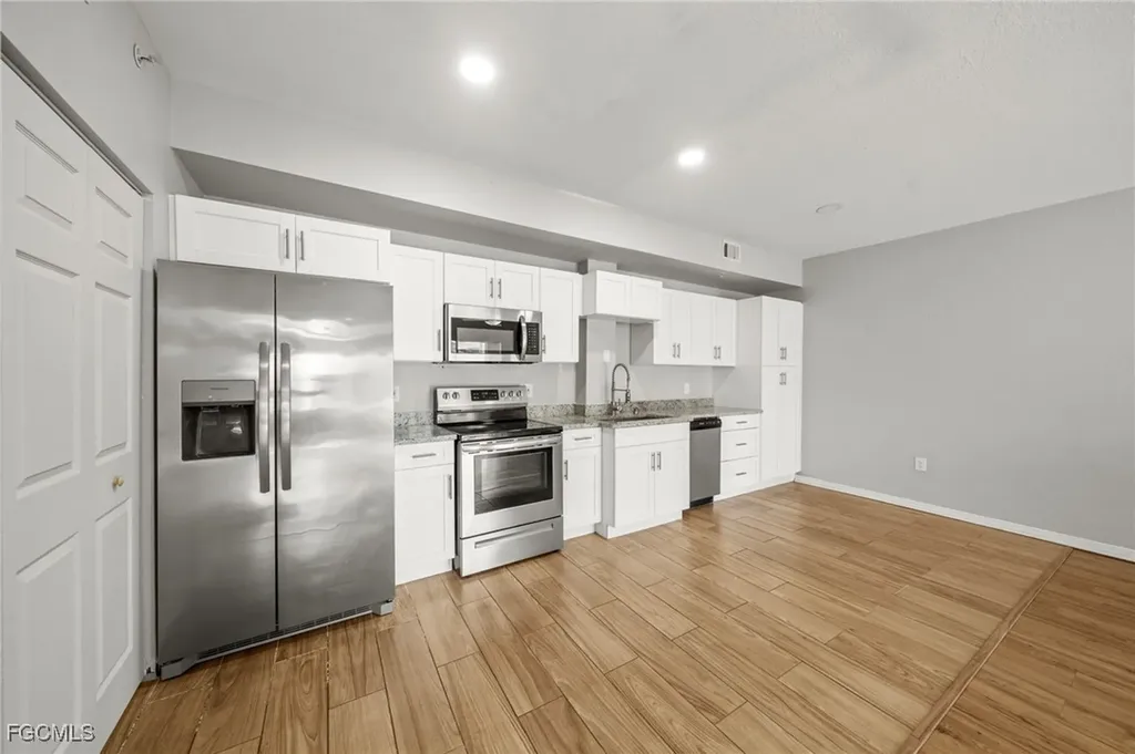6361 Aragon Way Fort Myers FL 33966