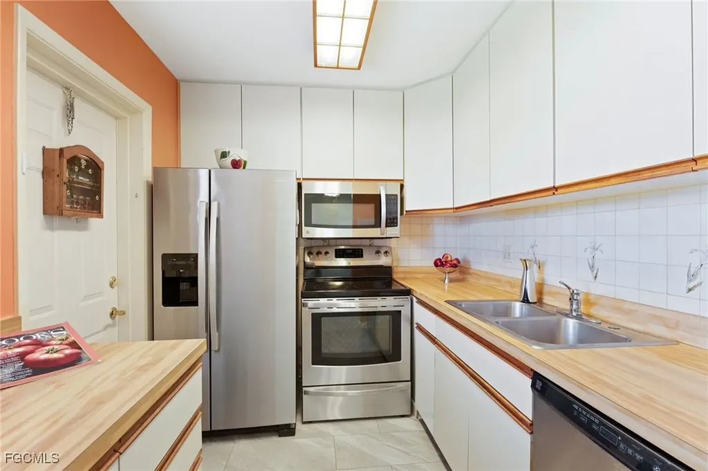 1535 Tropic Terrace North Fort Myers FL 33903