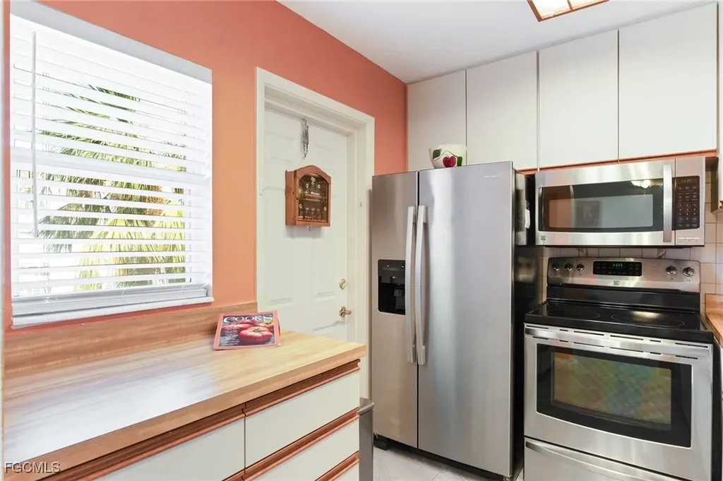 1535 Tropic Terrace North Fort Myers FL 33903