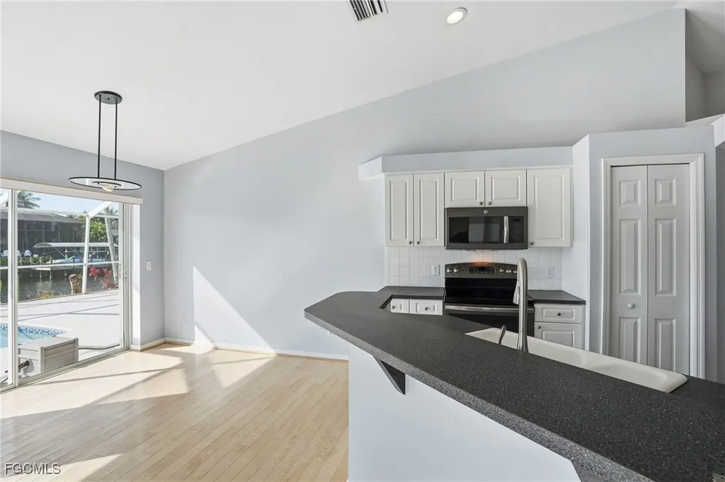 2920 SW 39th Terrace Cape Coral FL 33914